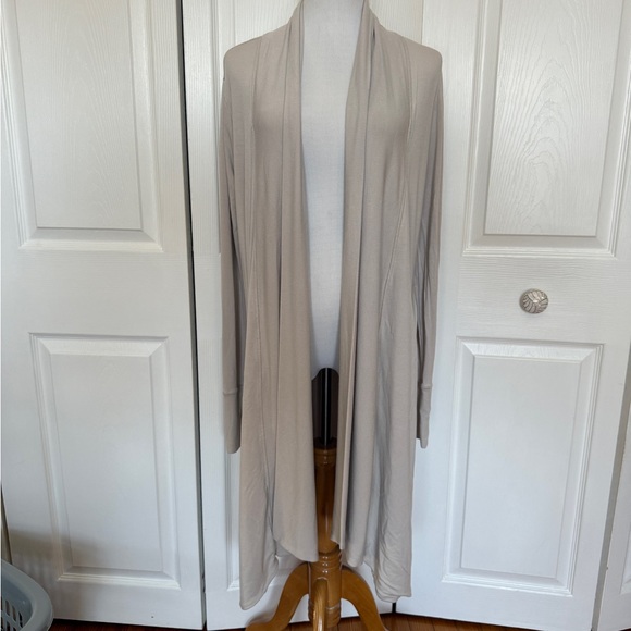 Athleta Sweaters - Athleta Cream Pranayama Restore Sweater Wrap XS